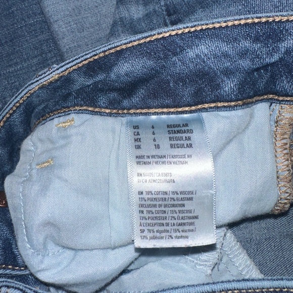 Size 6 American Eagle Jeans - Picture 4 of 5